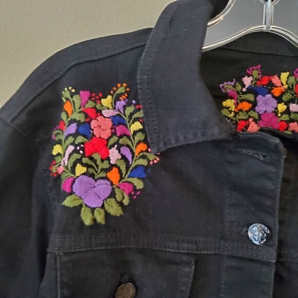 Women's Embroidered Denim Jacket Black Size Medium Western Art To Wear - Picture 4 of 9